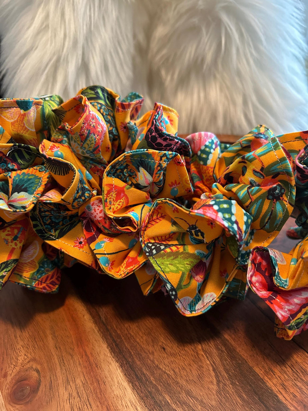 Hair ties, ponytail scrunchies, gift ideas