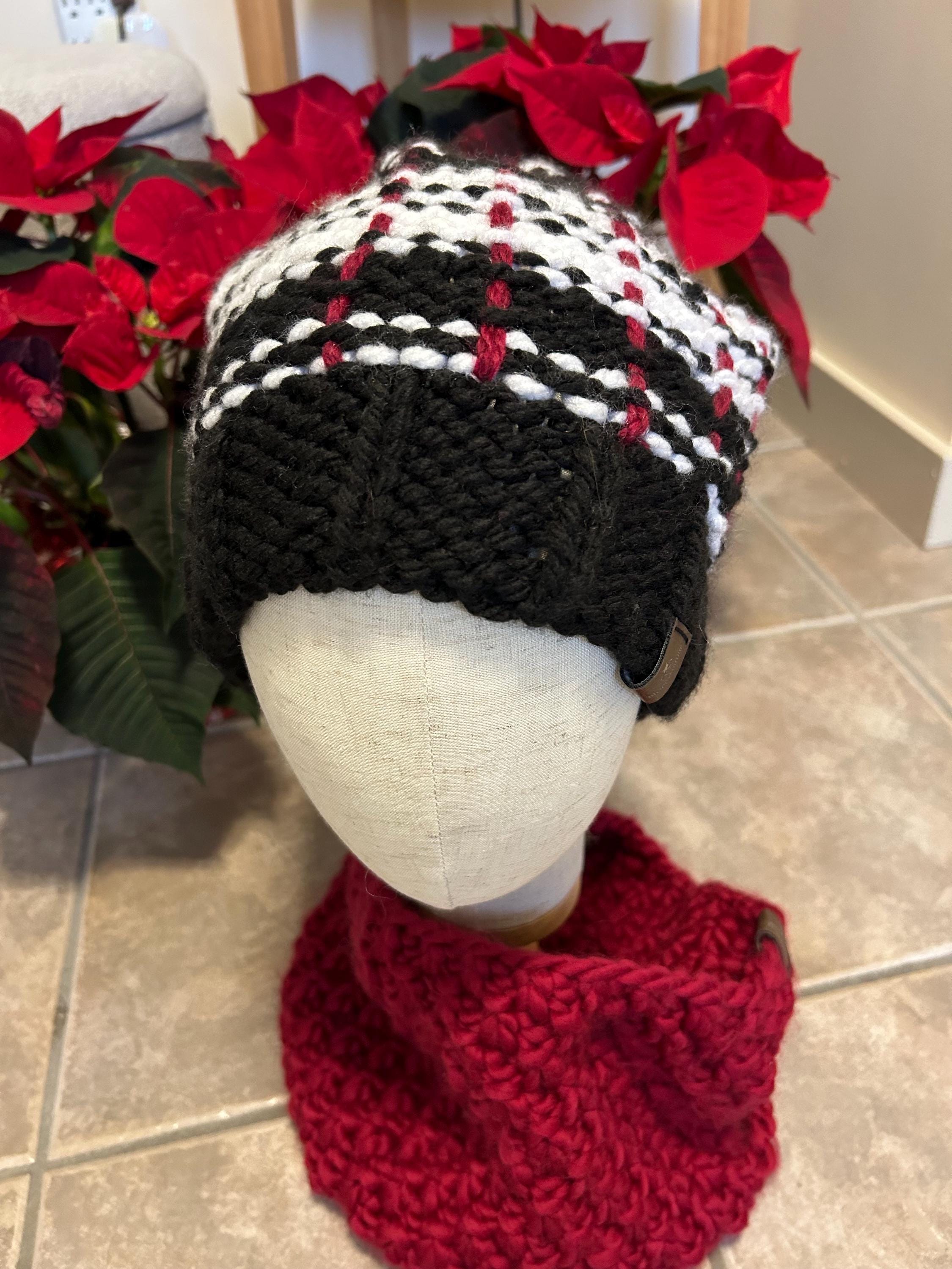 Black and white Knit Toque, Adult Hand Knit beanie, acrylic toque for hiking, unisex, slouchy, knitted hat